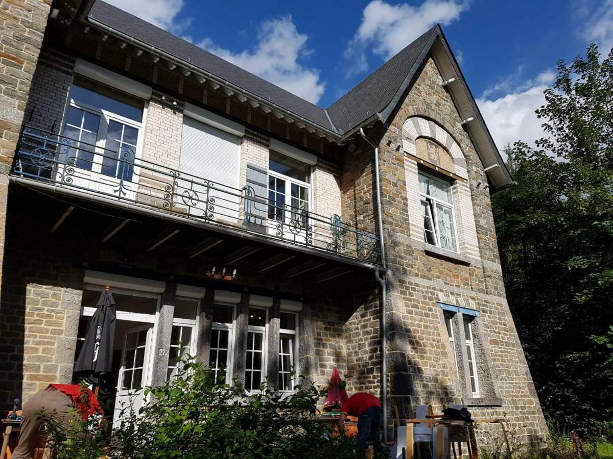 Panama Selva Backpacker Hotell Dinant Exteriör bild
